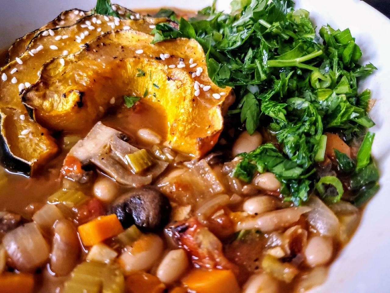 Cumin-Spiced White Bean Soup: Hearty & Vegetarian